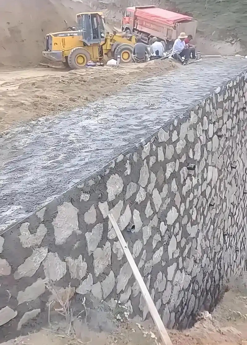 鹤壁浚县边坡加固